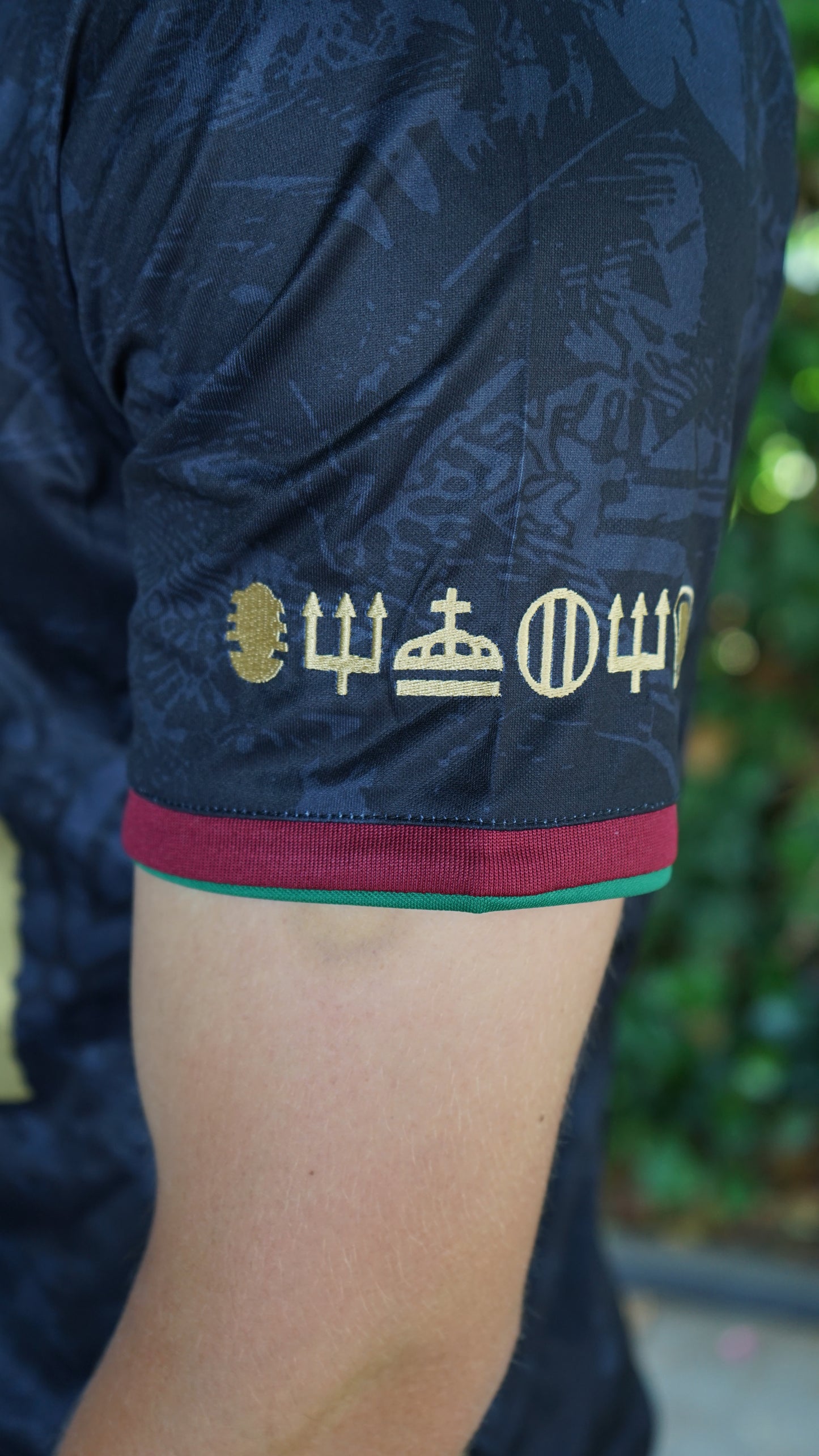 Portugal "Golden" STUSSY