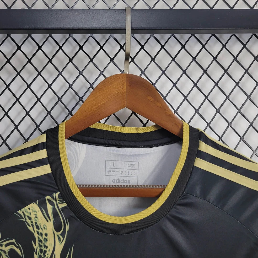 Real Madrid "Golden Dragon"